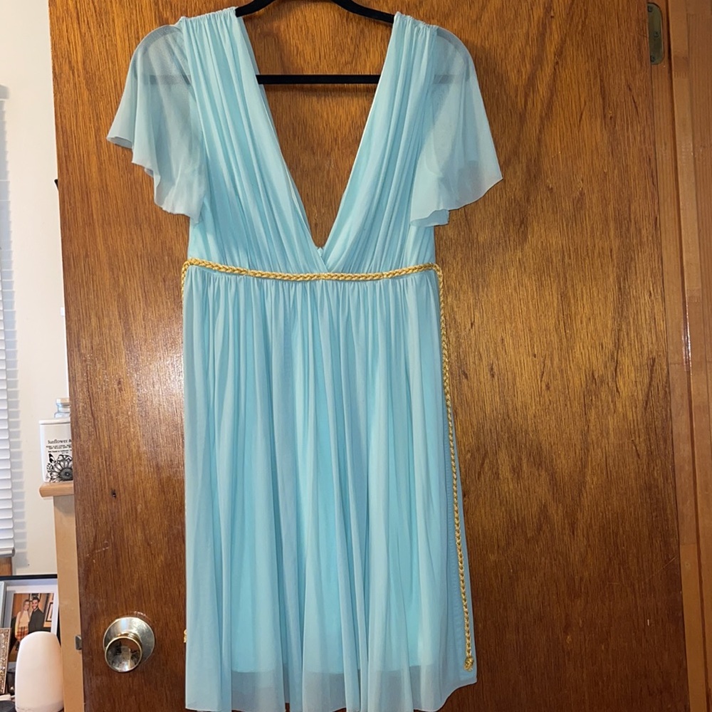 Stunning Maribel Ruiz light blue dress